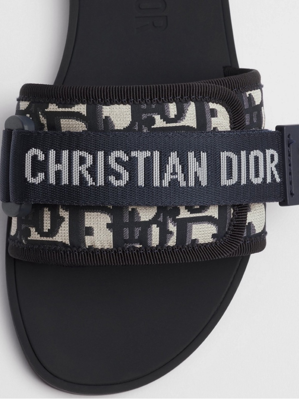 Dio(r)evolution Slide
Shiny Technical Fabric with Deep Blue Dior Oblique Print - Picture 11 of 11